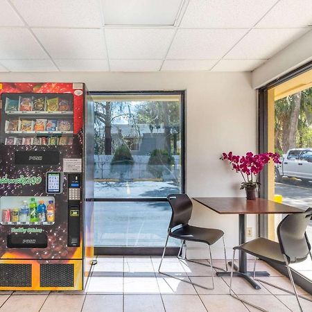 Econo Lodge University Γκέινσβιλ Εξωτερικό φωτογραφία